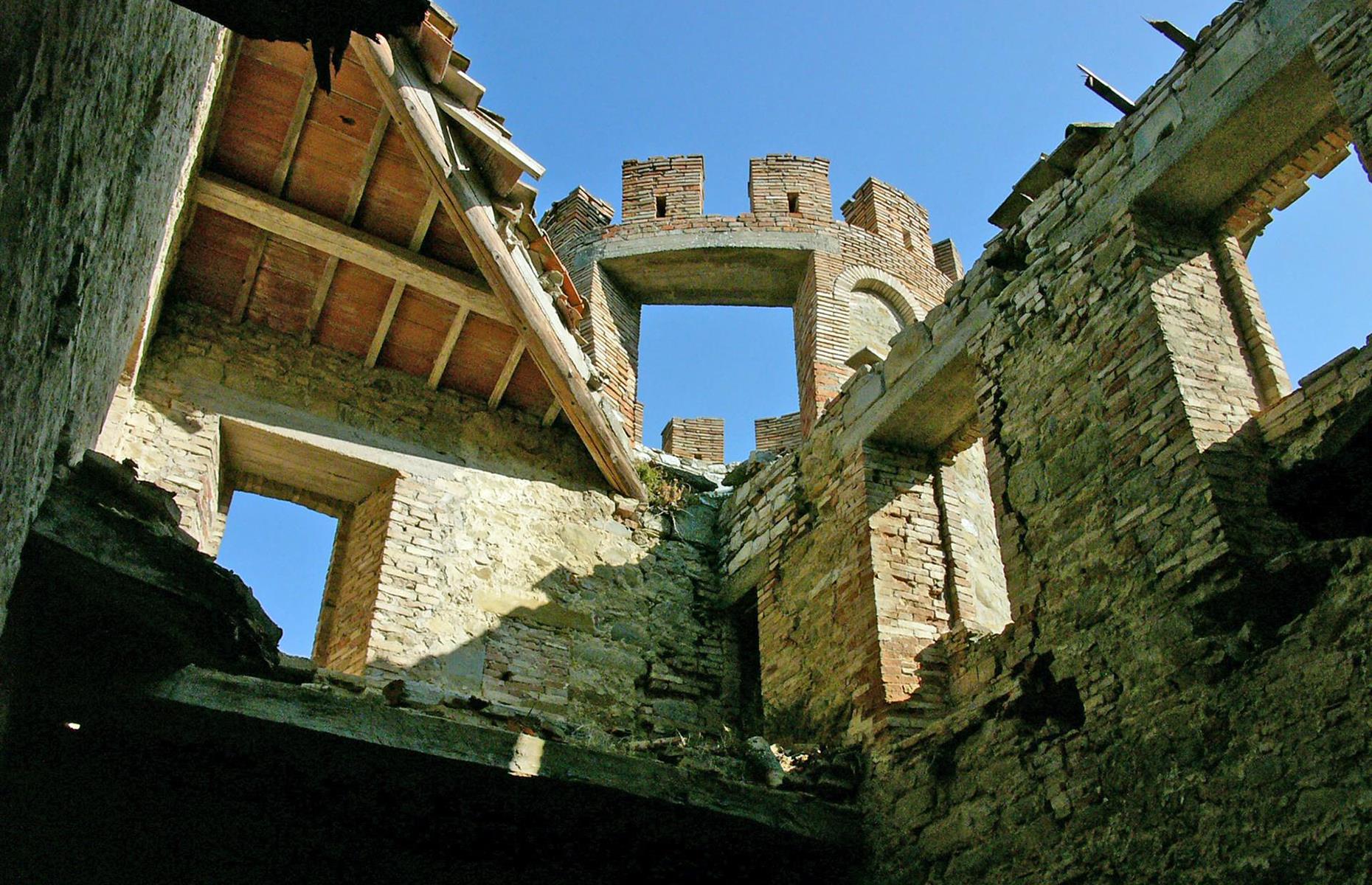 Medieval castle in Tuscany, Italy: $795,000 (£567k)